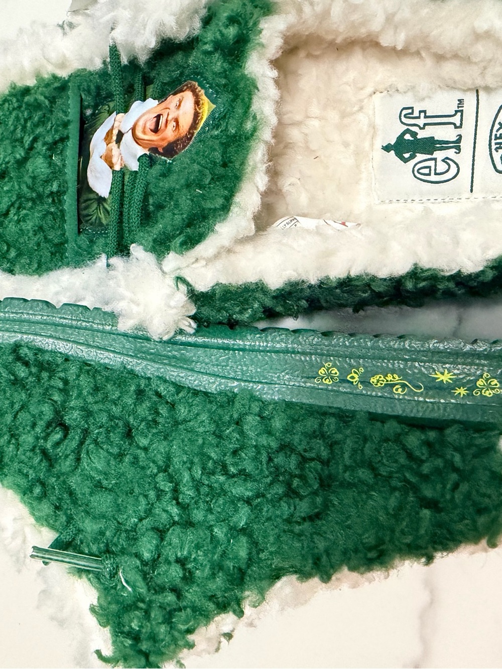 Hey dude men’s Wally mules Green Faux-Fur Holiday Slip-On Slippers - Picture 5 of 6